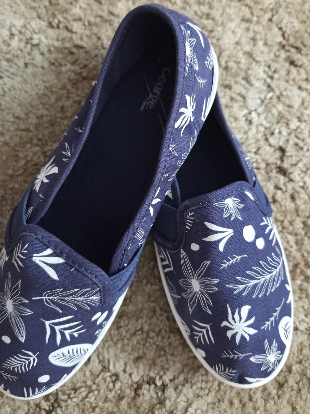 Casual Navy Floral Slip-On Flats - Comfortable Everyday Loafers